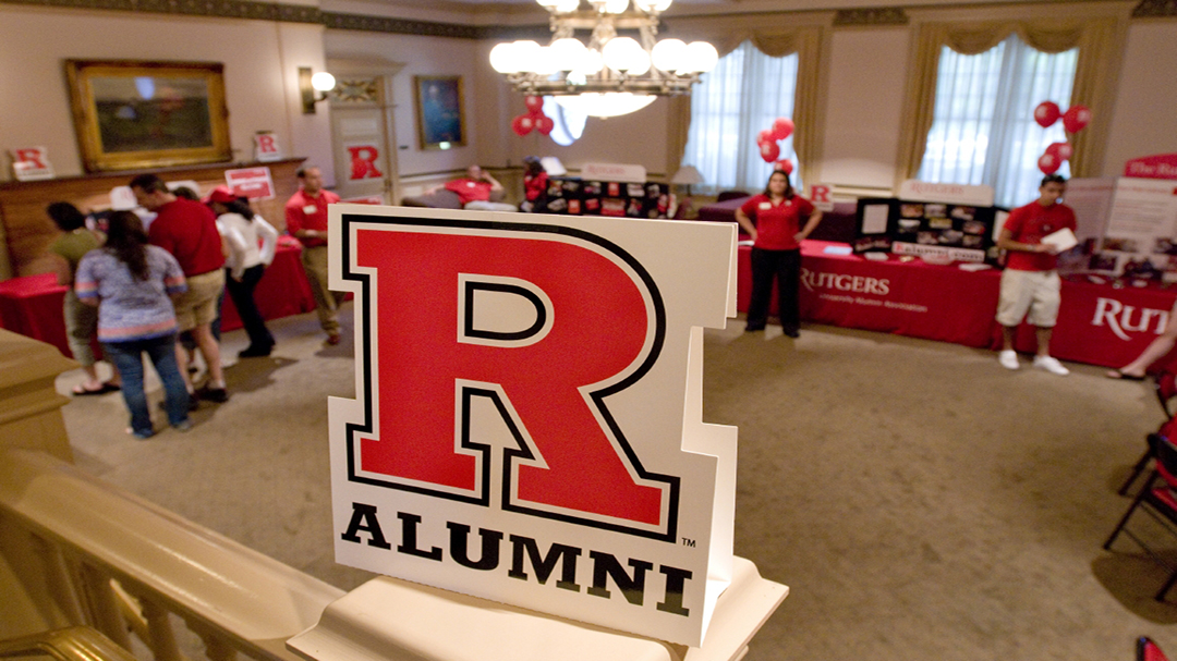 Rutgers Alumni logo